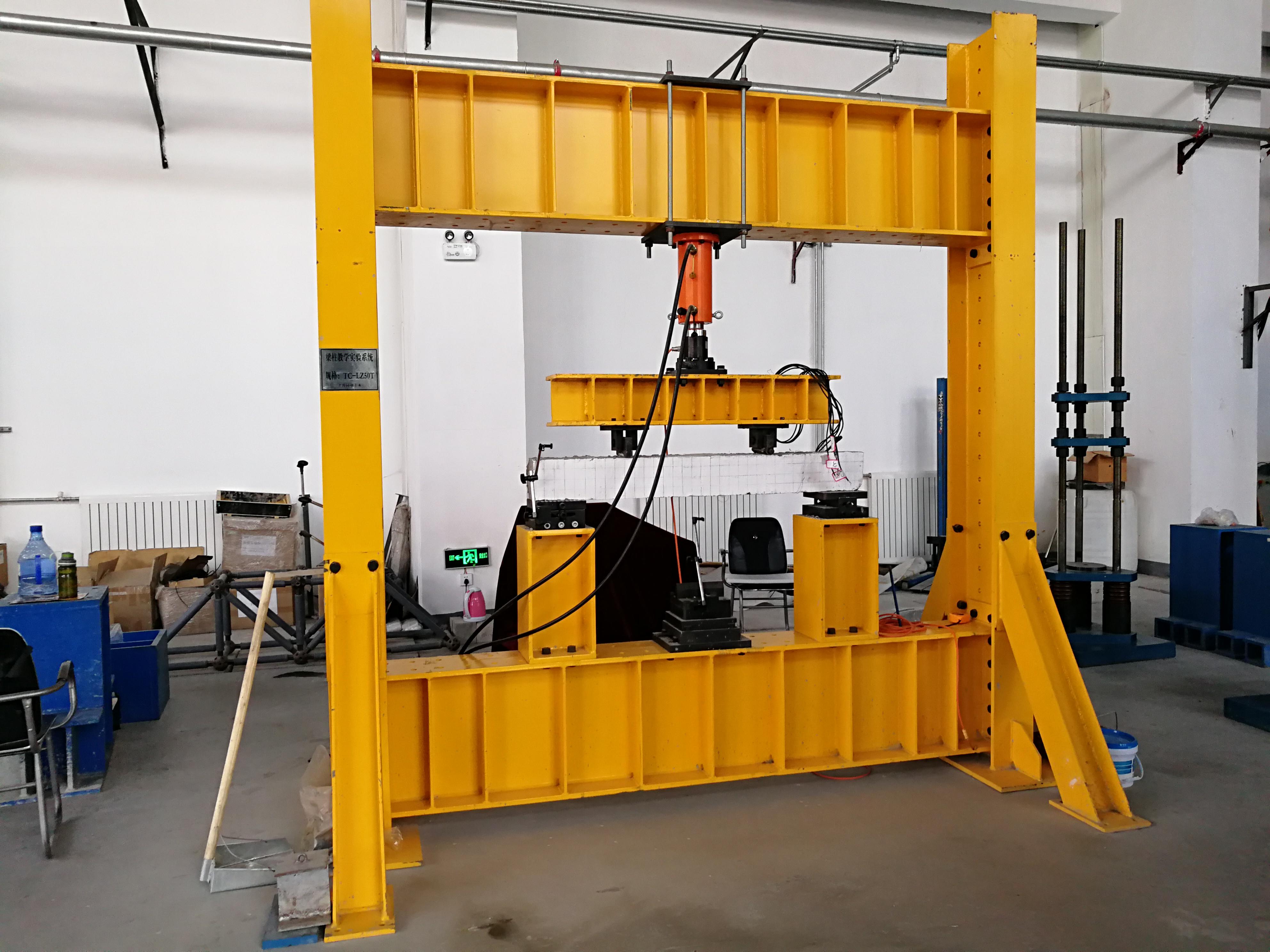 結(jié)構(gòu)工程綜合加載試驗(yàn)系統(tǒng)的工作原理