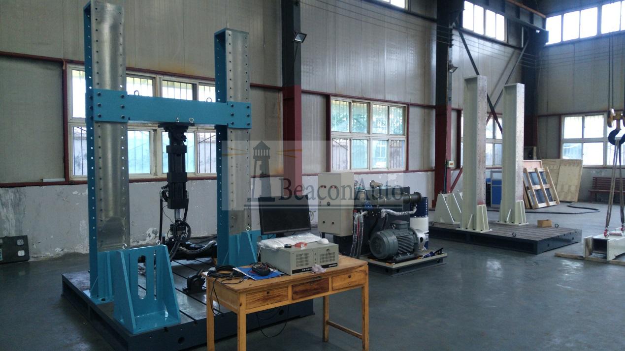 汽車配件三角臂反復(fù)加載疲勞試驗機
